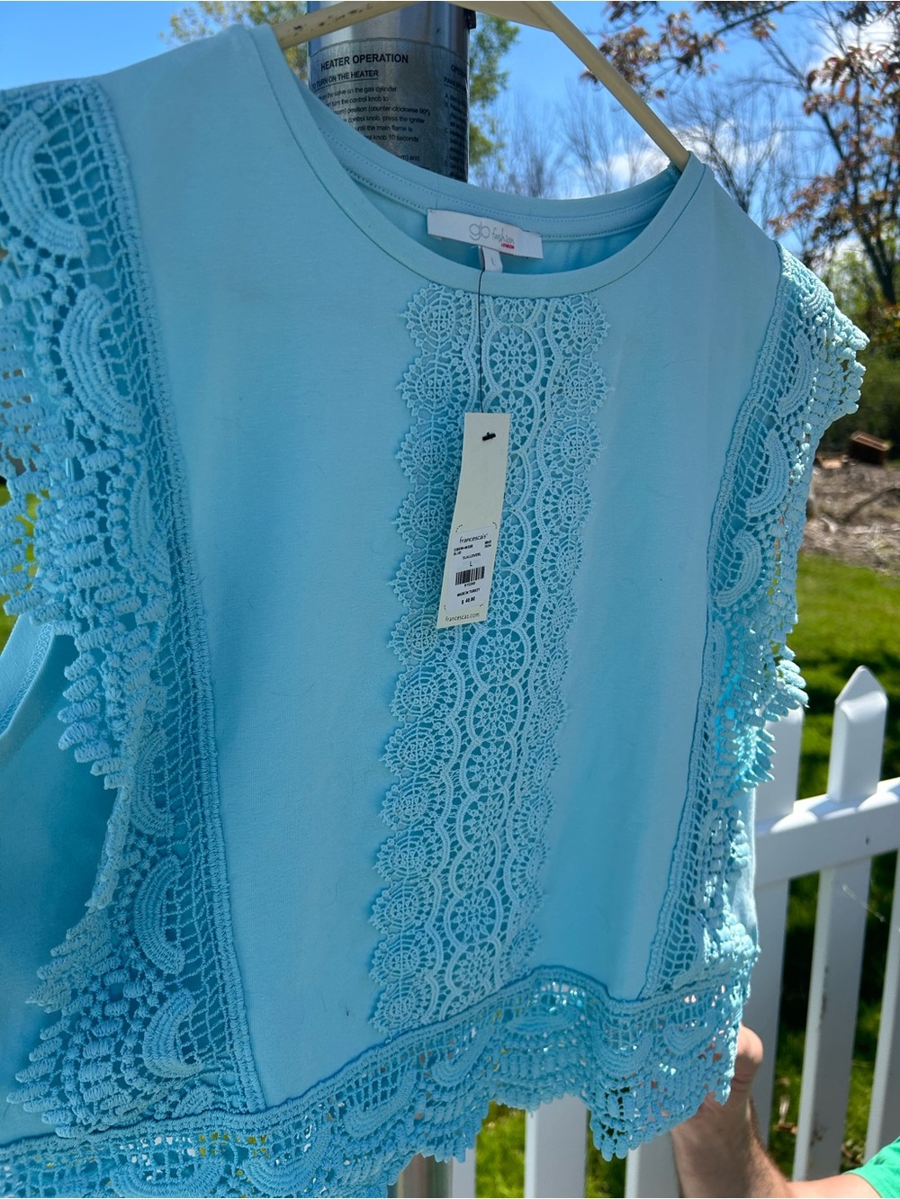 NWT FRANCESCA Collections Light Blue Lace-Trim Sleeveless Tank W/ Scoop, Slits